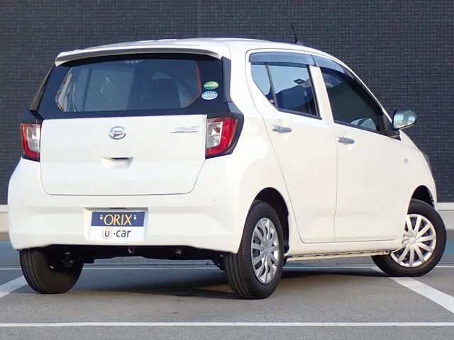 ミラ　イース（ダイハツ）の車両写真