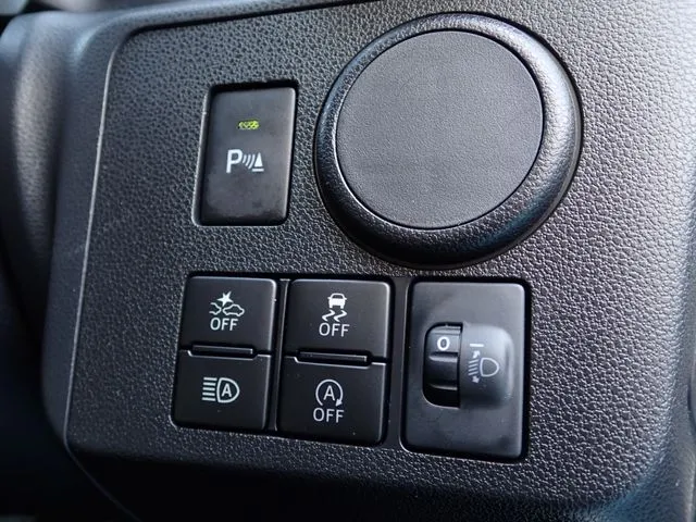 ミラ　イース（ダイハツ）の車両写真