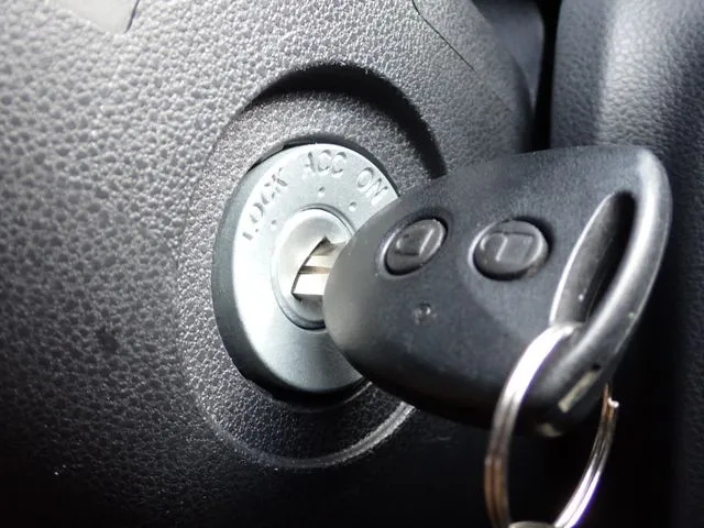 ダイハツ　ミラ　イース