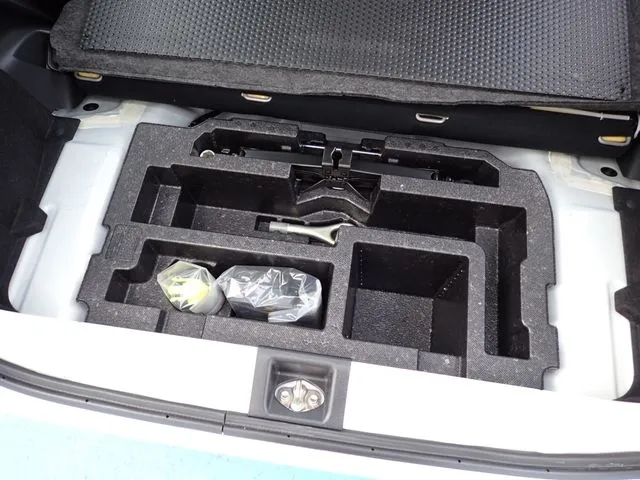 ダイハツ　ミラ　イース