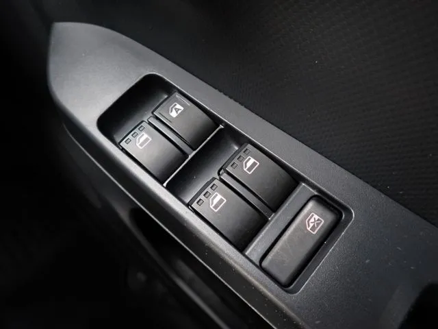 ダイハツ　ミラ　イース