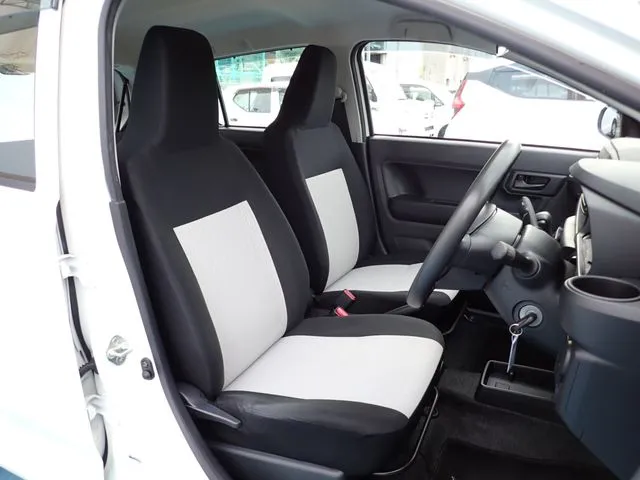 ダイハツ　ミラ　イース