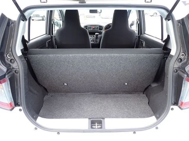 ダイハツ　ミラ　イース