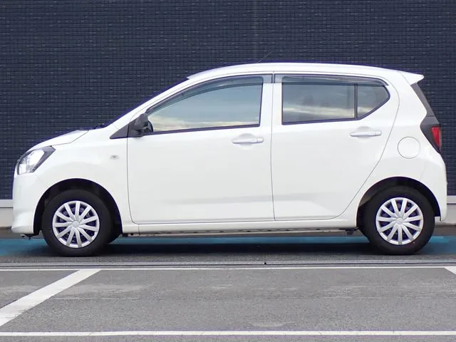 ダイハツ　ミラ　イース