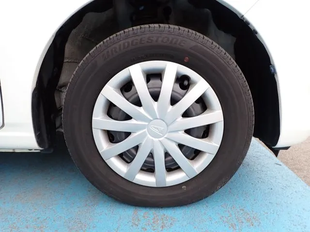 ダイハツ　ミラ　イース