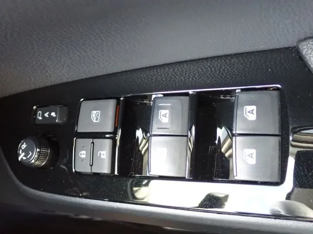 プリウス（トヨタ）の車両写真