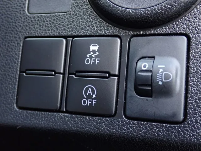 ダイハツ　ミラ　イース