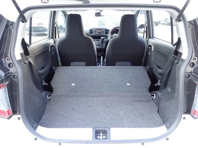 ダイハツ　ミラ　イース