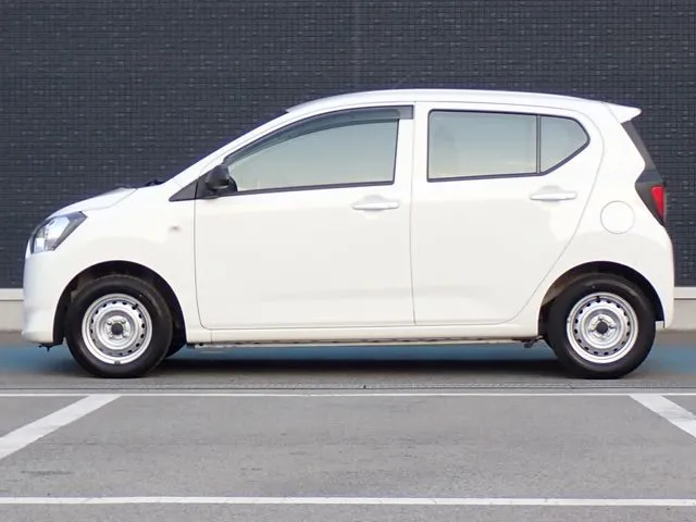 ダイハツ　ミラ　イース