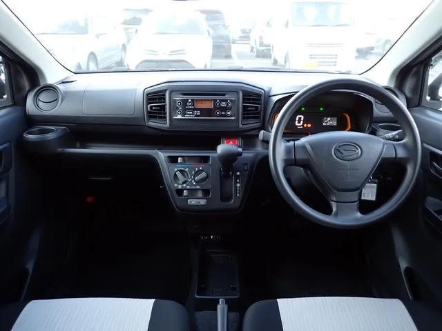 ダイハツ　ミラ　イース