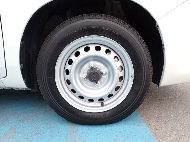 マツダ　ファミリアバン　２ＷＤ