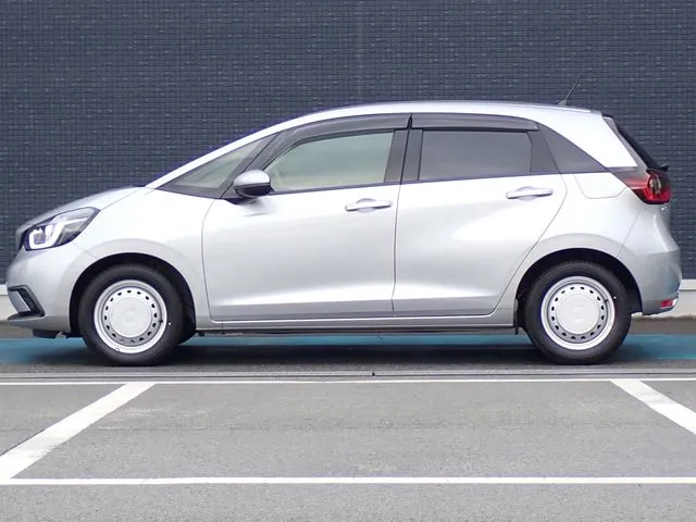 ホンダ　フィット　ｅ：ＨＥＶ