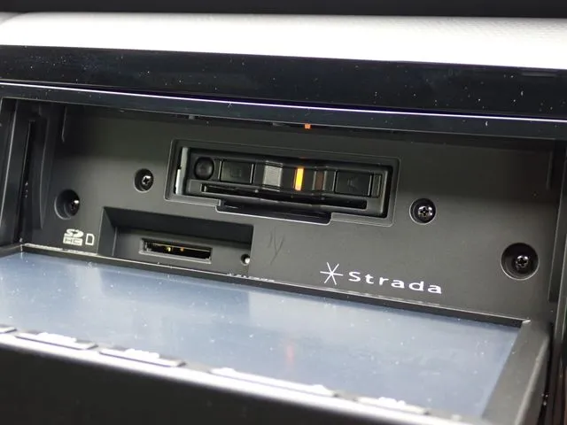 ホンダ　フィット　ｅ：ＨＥＶ