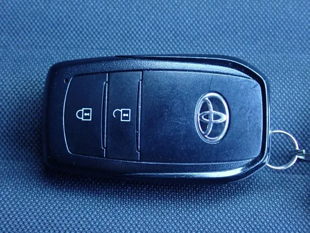 トヨタ　ヤリス