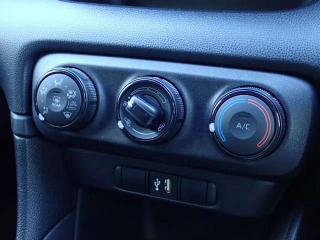 トヨタ　ヤリス