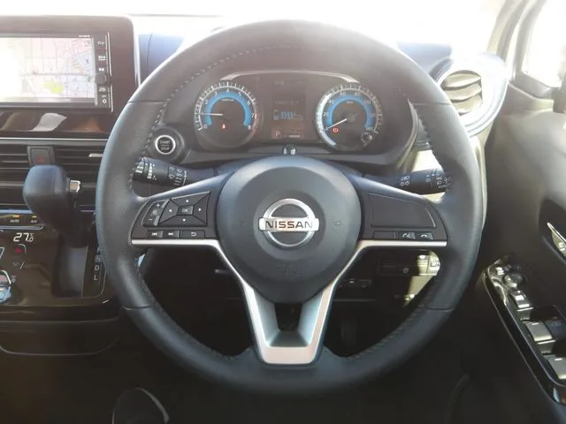 ニッサン　デイズ