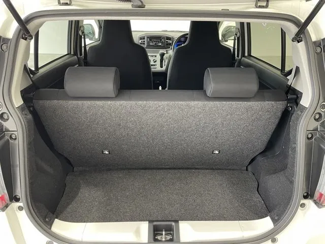 ダイハツ　ミラ　イース