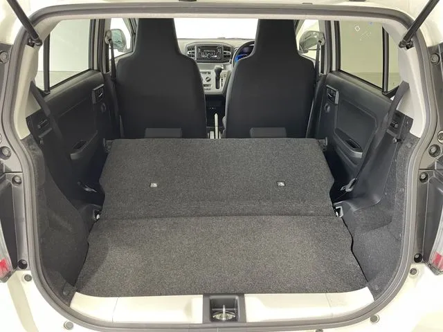 ダイハツ　ミラ　イース