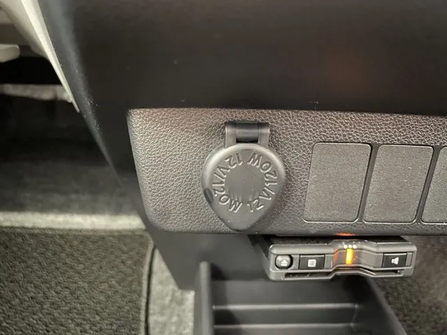 ダイハツ　ミラ　イース