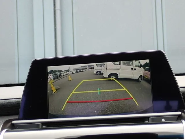 トヨタ　クラウン　セダン　ハイブリッド