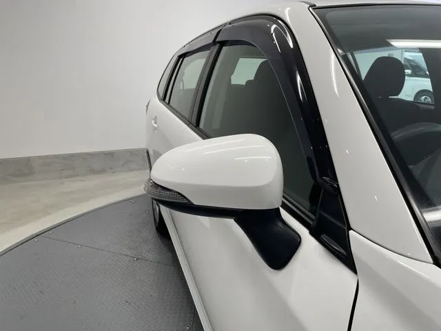 トヨタ　カローラフィールダー　ハイブリッド