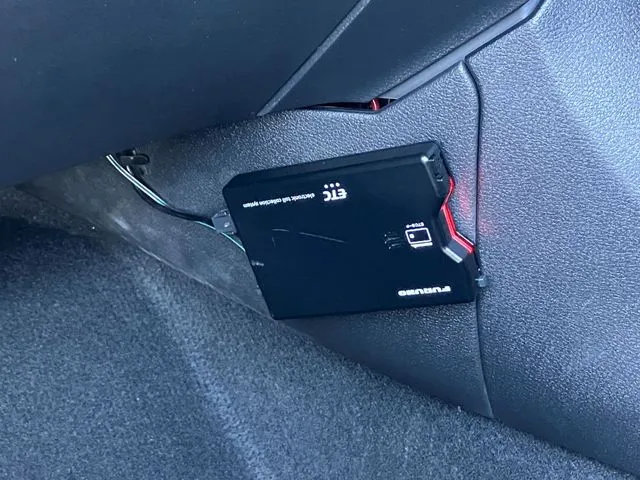 ニッサン　ノート　４ＷＤ