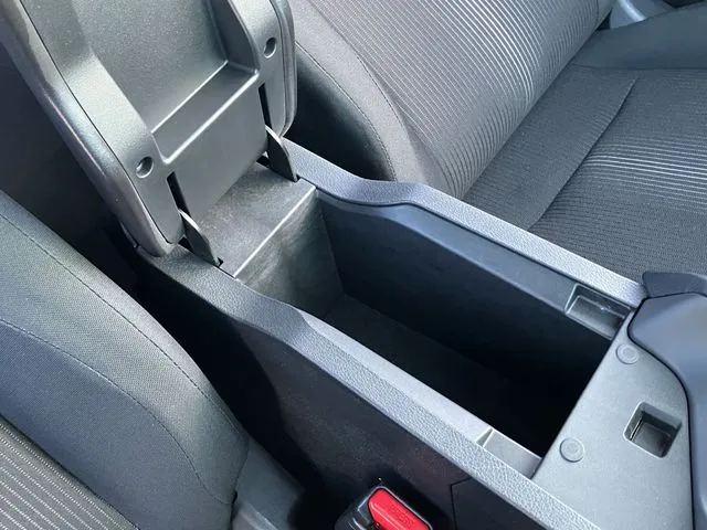 ニッサン　ノート　４ＷＤ