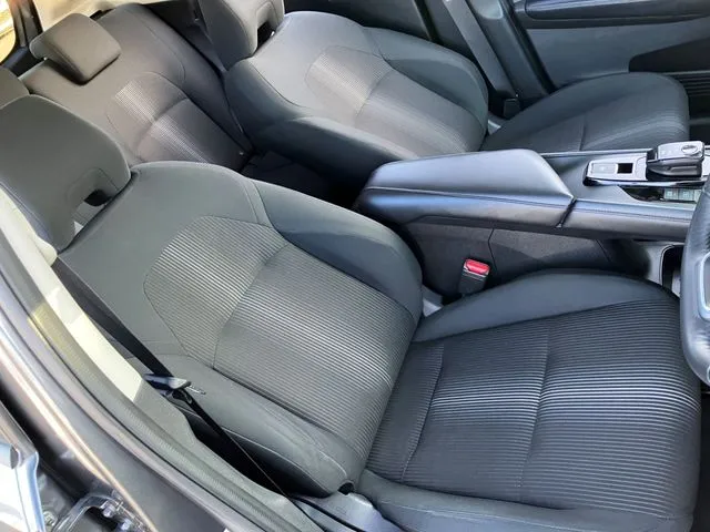 ニッサン　ノート　４ＷＤ