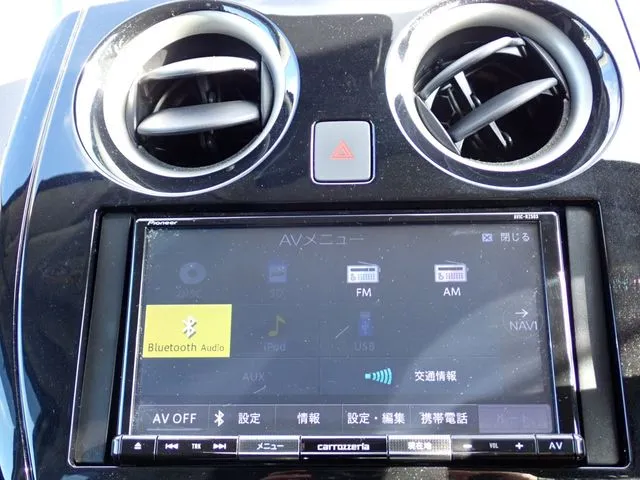 ノート　４ＷＤ（ニッサン）の車両写真