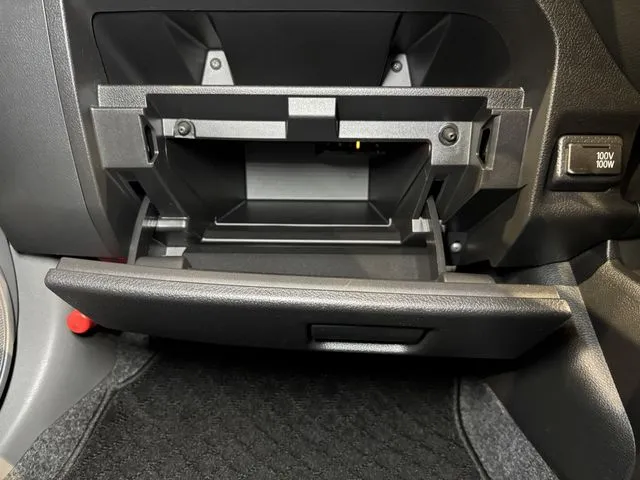 ニッサン　ＮＶ１５０　ＡＤ　２ＷＤ