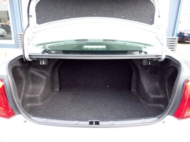 トヨタ　カローラアクシオ