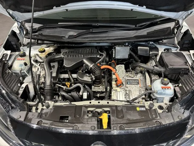 ニッサン　ノート　４ＷＤ