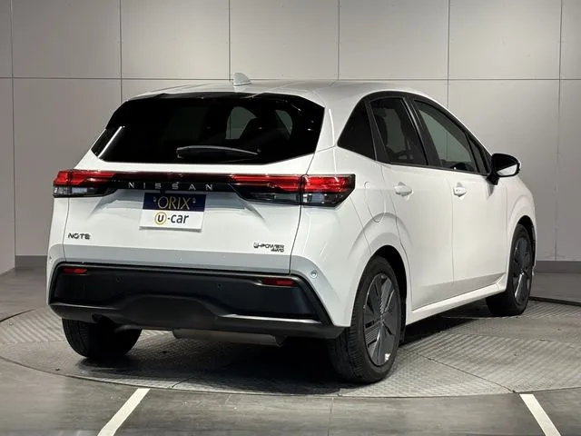 ニッサン　ノート　４ＷＤ