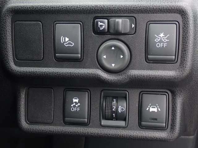 ニッサン　ノート