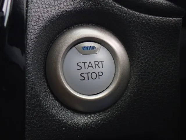 ニッサン　ノート