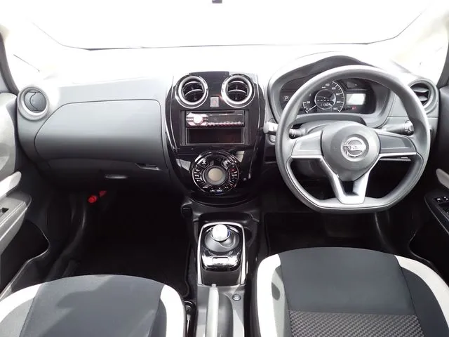 ニッサン　ノート