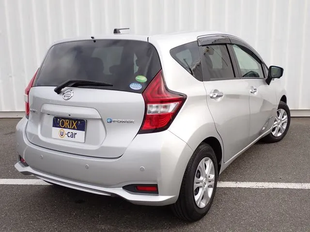 ニッサン　ノート