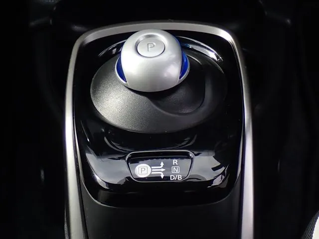 ニッサン　ノート