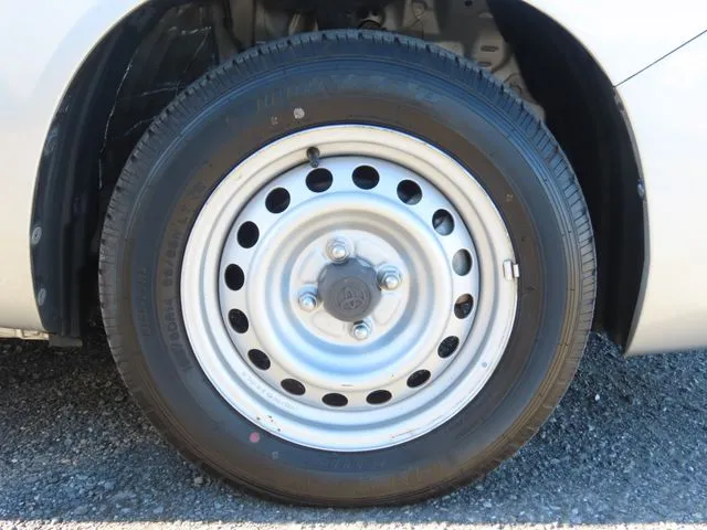 トヨタ　プロボックスバン　２ＷＤ