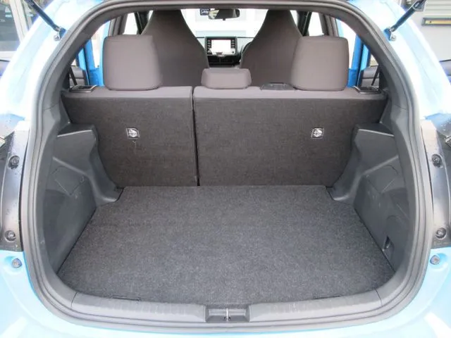 トヨタ　ヤリス　ハイブリッド