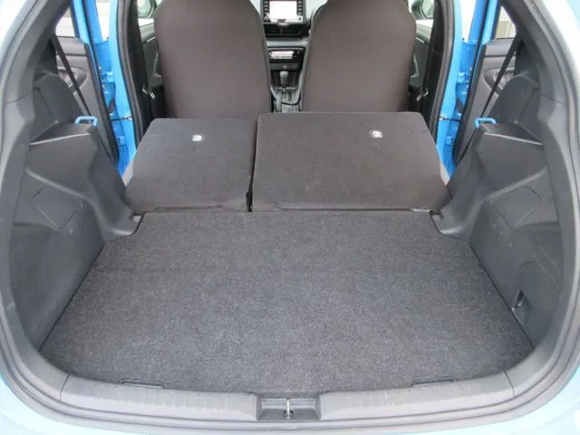 トヨタ　ヤリス　ハイブリッド