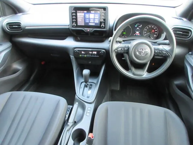 トヨタ　ヤリス　ハイブリッド