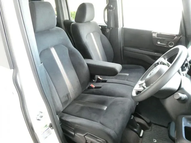 ホンダ　Ｎ　ＢＯＸ　カスタム