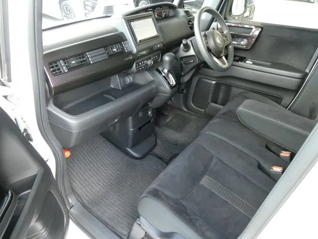 ホンダ　Ｎ　ＢＯＸ　カスタム