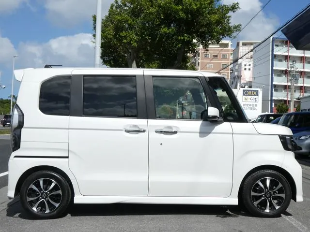 ホンダ　Ｎ　ＢＯＸ　カスタム