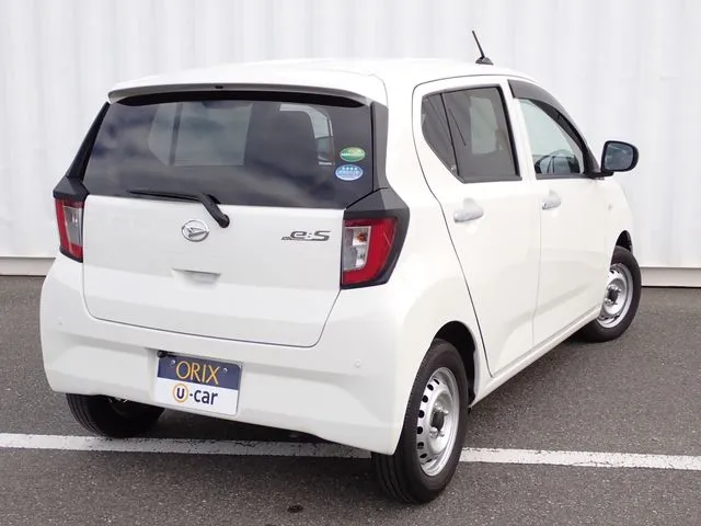 ミラ　イース（ダイハツ）の車両写真