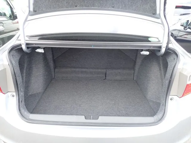 グレイス　ハイブリッド（ホンダ）の車両写真