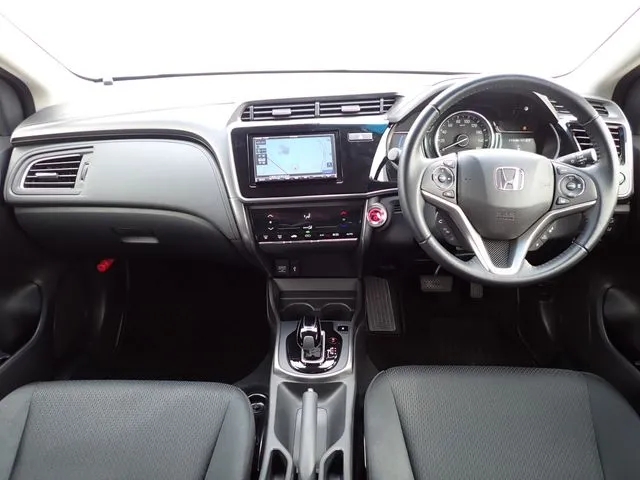 グレイス　ハイブリッド（ホンダ）の車両写真