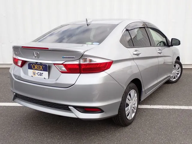 グレイス　ハイブリッド（ホンダ）の車両写真