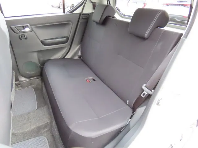 ダイハツ　ミラ　イース